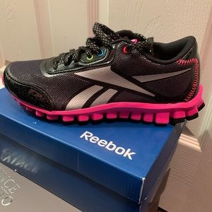 BNIB Reebok running sneakers sz 4.5